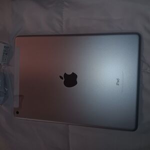 Apple iPad Silver